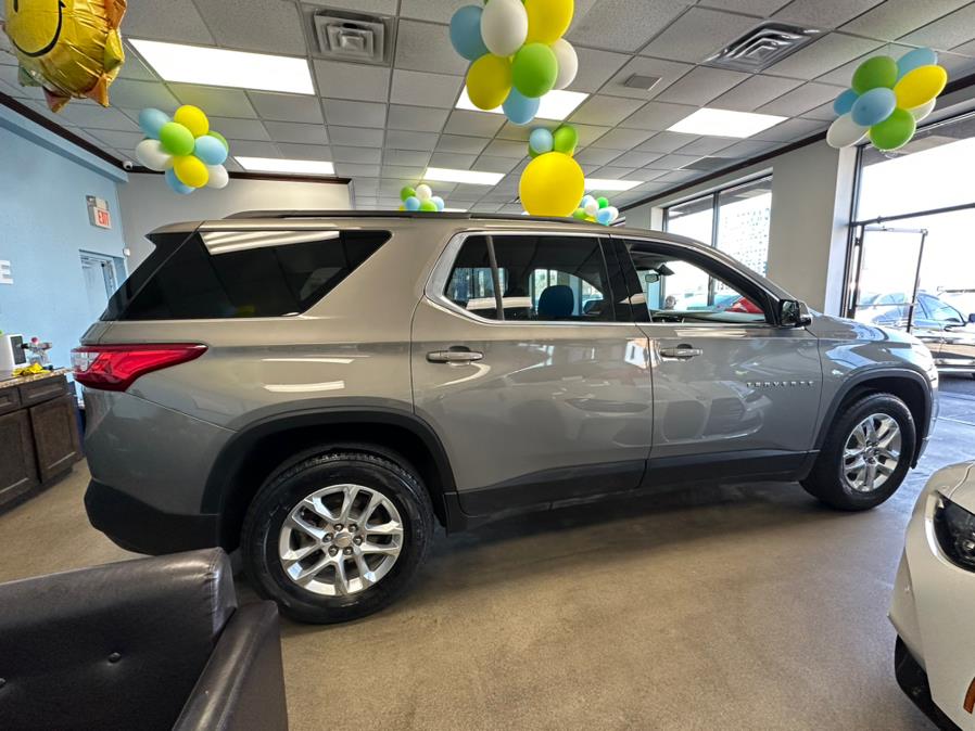 2019 Chevrolet Traverse AWD 4dr LT Cloth w/1LT, available for sale in Inwood, New York | 5 Towns Drive. Inwood, New York 2019 Chevrolet Traverse AWD 4dr LT Cloth w/1LT, available for sale in Inwood, New York | 5 Towns Drive. Inwood, New York