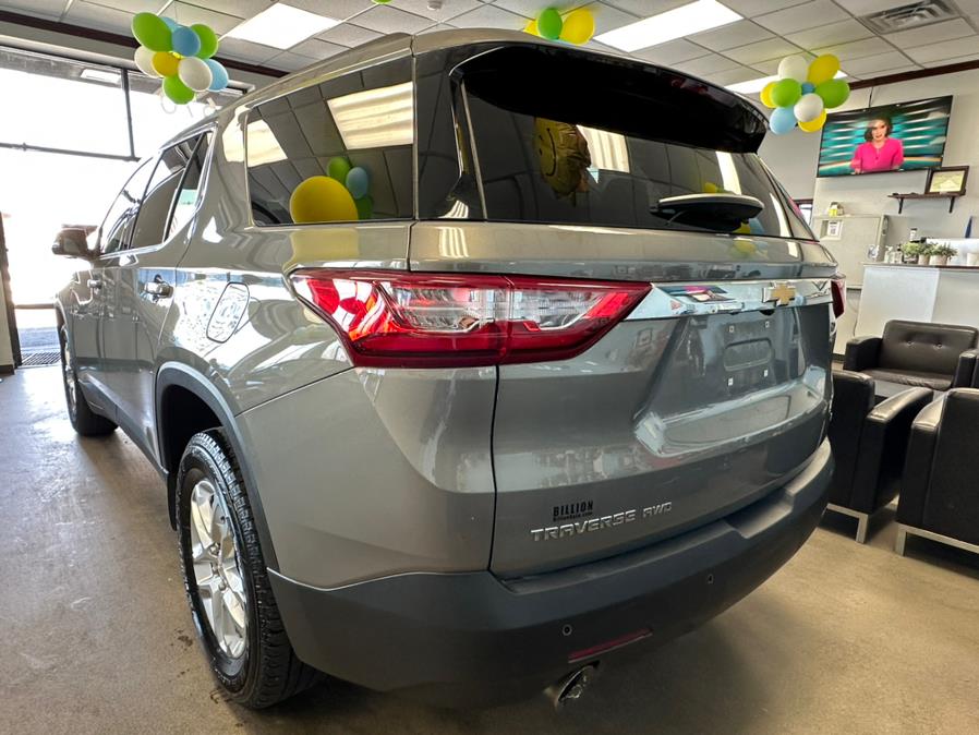 2019 Chevrolet Traverse AWD 4dr LT Cloth w/1LT, available for sale in Inwood, New York | 5 Towns Drive. Inwood, New York 2019 Chevrolet Traverse AWD 4dr LT Cloth w/1LT, available for sale in Inwood, New York | 5 Towns Drive. Inwood, New York