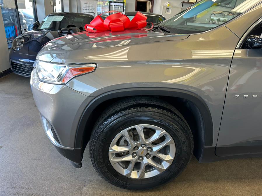 2019 Chevrolet Traverse AWD 4dr LT Cloth w/1LT, available for sale in Inwood, New York | 5 Towns Drive. Inwood, New York 2019 Chevrolet Traverse AWD 4dr LT Cloth w/1LT, available for sale in Inwood, New York | 5 Towns Drive. Inwood, New York