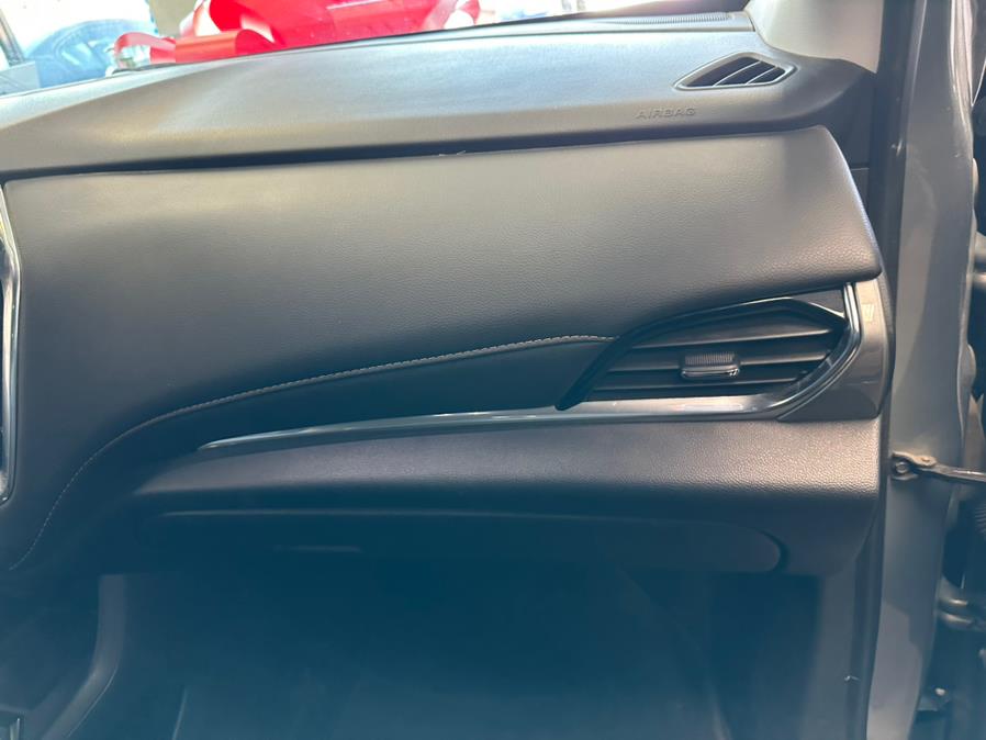 2019 Chevrolet Traverse AWD 4dr LT Cloth w/1LT, available for sale in Inwood, New York | 5 Towns Drive. Inwood, New York 2019 Chevrolet Traverse AWD 4dr LT Cloth w/1LT, available for sale in Inwood, New York | 5 Towns Drive. Inwood, New York