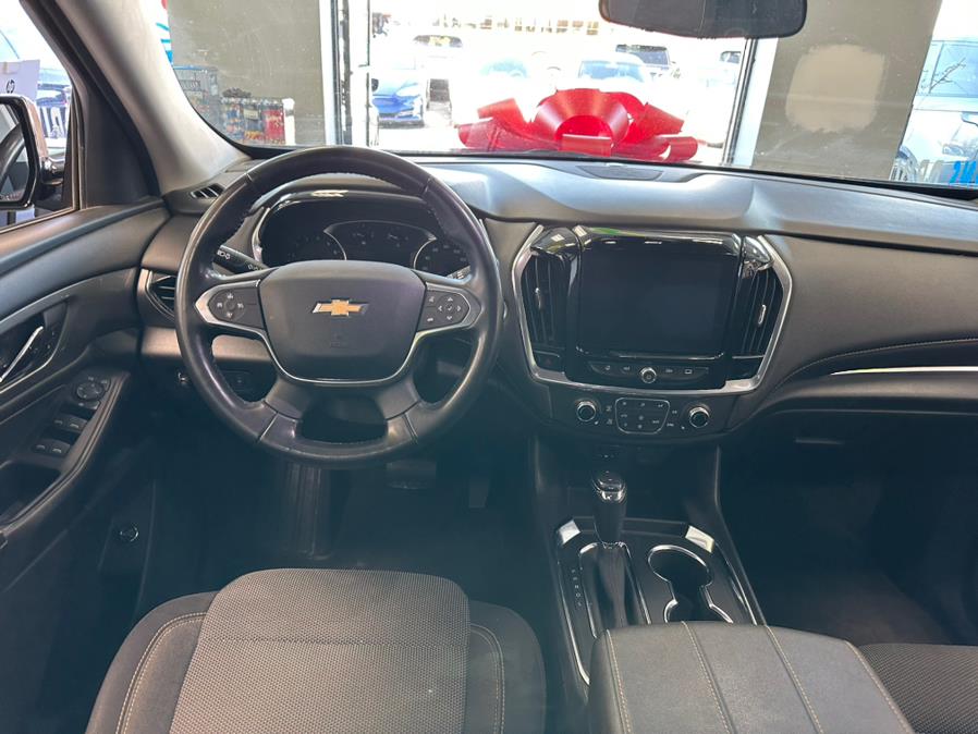 2019 Chevrolet Traverse AWD 4dr LT Cloth w/1LT, available for sale in Inwood, New York | 5 Towns Drive. Inwood, New York 2019 Chevrolet Traverse AWD 4dr LT Cloth w/1LT, available for sale in Inwood, New York | 5 Towns Drive. Inwood, New York