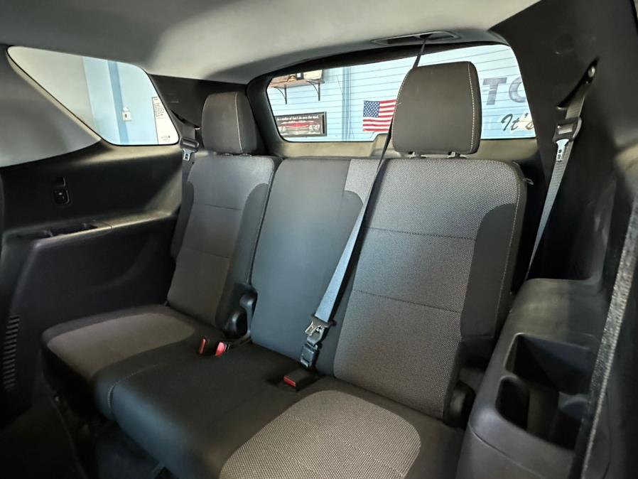 2019 Chevrolet Traverse AWD 4dr LT Cloth w/1LT, available for sale in Inwood, New York | 5 Towns Drive. Inwood, New York 2019 Chevrolet Traverse AWD 4dr LT Cloth w/1LT, available for sale in Inwood, New York | 5 Towns Drive. Inwood, New York