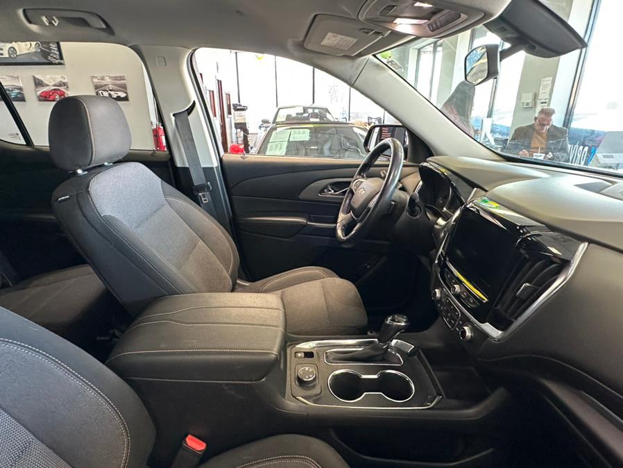 2019 Chevrolet Traverse AWD 4dr LT Cloth w/1LT, available for sale in Inwood, New York | 5 Towns Drive. Inwood, New York 2019 Chevrolet Traverse AWD 4dr LT Cloth w/1LT, available for sale in Inwood, New York | 5 Towns Drive. Inwood, New York
