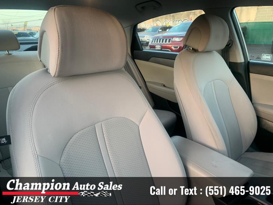 2016 Hyundai Sonata 4dr Sdn 2.4L SE, available for sale in Jersey City, New Jersey | Champion Auto Sales of JC. Jersey City, New Jersey 2016 Hyundai Sonata 4dr Sdn 2.4L SE, available for sale in Jersey City, New Jersey | Champion Auto Sales of JC. Jersey City, New Jersey