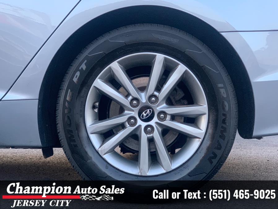 2016 Hyundai Sonata 4dr Sdn 2.4L SE, available for sale in Jersey City, New Jersey | Champion Auto Sales of JC. Jersey City, New Jersey 2016 Hyundai Sonata 4dr Sdn 2.4L SE, available for sale in Jersey City, New Jersey | Champion Auto Sales of JC. Jersey City, New Jersey