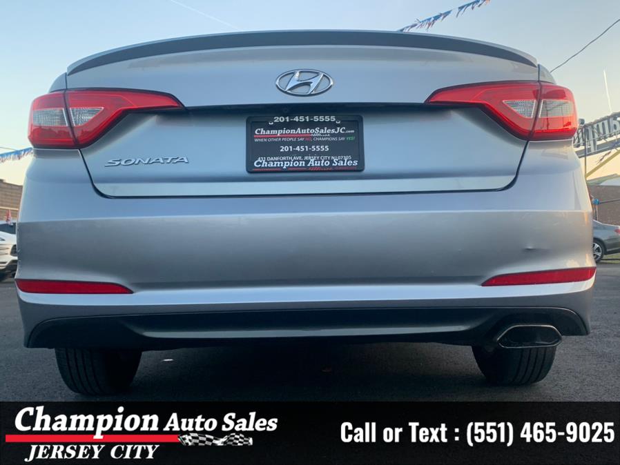 2016 Hyundai Sonata 4dr Sdn 2.4L SE, available for sale in Jersey City, New Jersey | Champion Auto Sales of JC. Jersey City, New Jersey 2016 Hyundai Sonata 4dr Sdn 2.4L SE, available for sale in Jersey City, New Jersey | Champion Auto Sales of JC. Jersey City, New Jersey