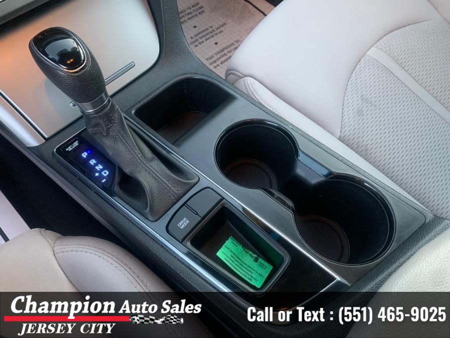 2016 Hyundai Sonata 4dr Sdn 2.4L SE, available for sale in Jersey City, New Jersey | Champion Auto Sales of JC. Jersey City, New Jersey 2016 Hyundai Sonata 4dr Sdn 2.4L SE, available for sale in Jersey City, New Jersey | Champion Auto Sales of JC. Jersey City, New Jersey
