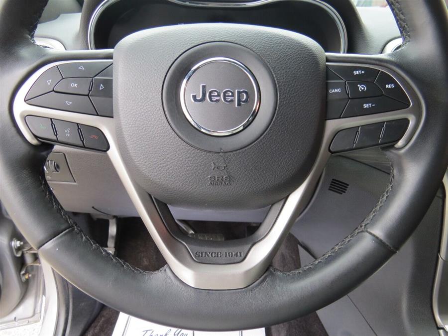 2019 Jeep Grand Cherokee Laredo E 4x4 4dr SUV, available for sale in Auburn, Maine | Lake City Exports Inc. Auburn, Maine 2019 Jeep Grand Cherokee Laredo E 4x4 4dr SUV, available for sale in Auburn, Maine | Lake City Exports Inc. Auburn, Maine