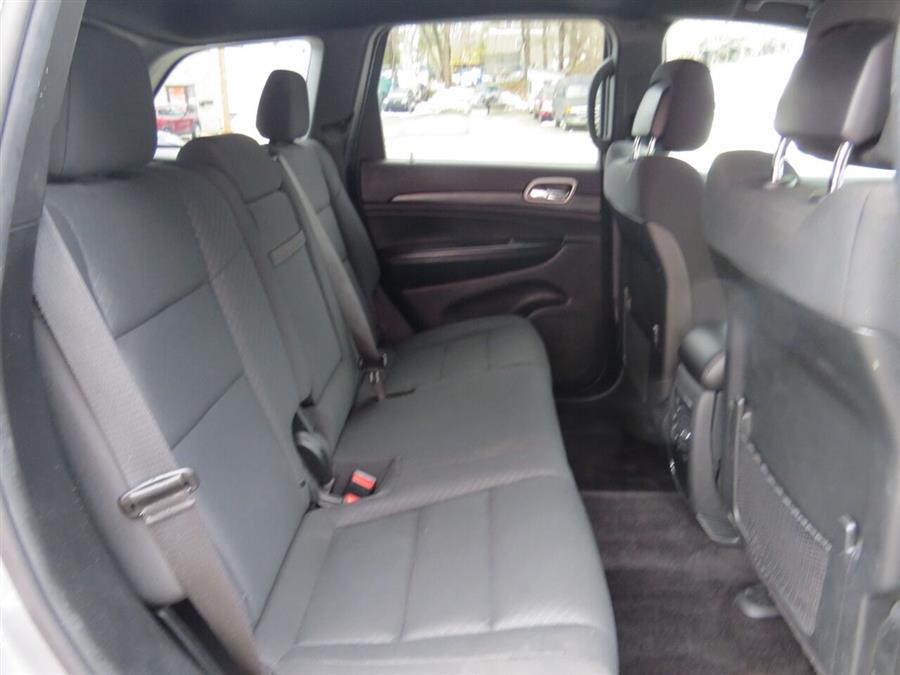 2019 Jeep Grand Cherokee Laredo E 4x4 4dr SUV, available for sale in Auburn, Maine | Lake City Exports Inc. Auburn, Maine 2019 Jeep Grand Cherokee Laredo E 4x4 4dr SUV, available for sale in Auburn, Maine | Lake City Exports Inc. Auburn, Maine