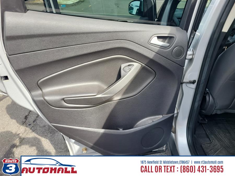 2013 Ford Escape 4WD 4dr SE, available for sale in Middletown, Connecticut | RT 3 AUTO MALL LLC. Middletown, Connecticut 2013 Ford Escape 4WD 4dr SE, available for sale in Middletown, Connecticut | RT 3 AUTO MALL LLC. Middletown, Connecticut