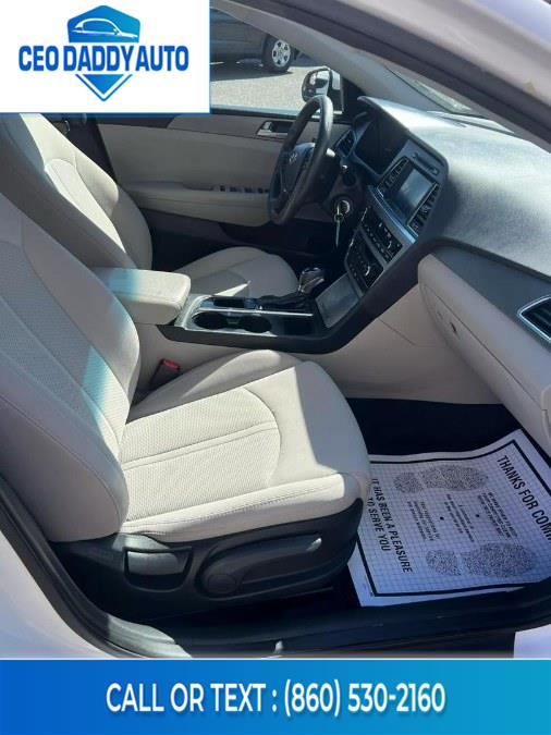 2016 Hyundai Sonata 4dr Sdn 2.4L SE, available for sale in Online only, Connecticut | CEO DADDY AUTO. Online only, Connecticut 2016 Hyundai Sonata 4dr Sdn 2.4L SE, available for sale in Online only, Connecticut | CEO DADDY AUTO. Online only, Connecticut