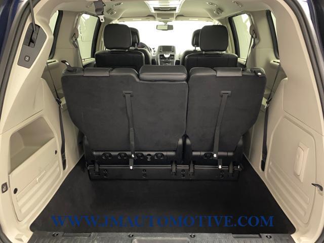 2015 Chrysler Town & Country 4dr Wgn Touring-L, available for sale in Naugatuck, Connecticut | J&M Automotive Sls&Svc LLC. Naugatuck, Connecticut 2015 Chrysler Town & Country 4dr Wgn Touring-L, available for sale in Naugatuck, Connecticut | J&M Automotive Sls&Svc LLC. Naugatuck, Connecticut