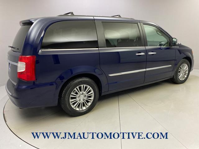 2015 Chrysler Town & Country 4dr Wgn Touring-L, available for sale in Naugatuck, Connecticut | J&M Automotive Sls&Svc LLC. Naugatuck, Connecticut 2015 Chrysler Town & Country 4dr Wgn Touring-L, available for sale in Naugatuck, Connecticut | J&M Automotive Sls&Svc LLC. Naugatuck, Connecticut