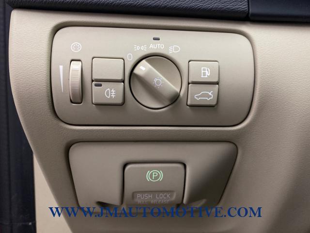 2013 Volvo S60 4dr Sdn T5 AWD, available for sale in Naugatuck, Connecticut | J&M Automotive Sls&Svc LLC. Naugatuck, Connecticut 2013 Volvo S60 4dr Sdn T5 AWD, available for sale in Naugatuck, Connecticut | J&M Automotive Sls&Svc LLC. Naugatuck, Connecticut