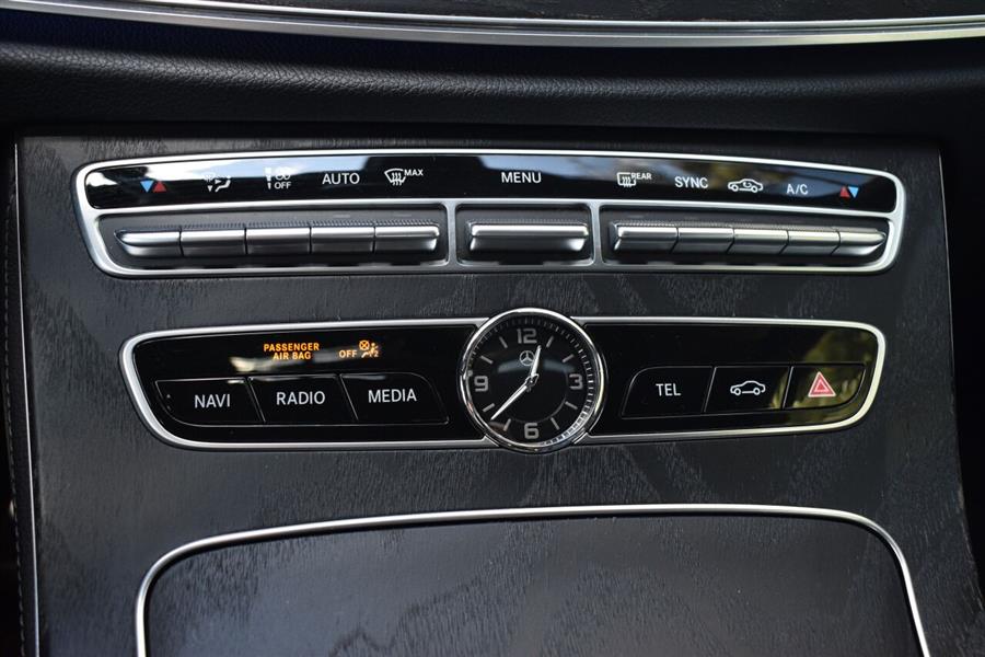 2019 Mercedes-benz E-class E 300 4MATIC AWD 4dr Sedan, available for sale in Great Neck, New York | Camy Cars. Great Neck, New York 2019 Mercedes-benz E-class E 300 4MATIC AWD 4dr Sedan, available for sale in Great Neck, New York | Camy Cars. Great Neck, New York
