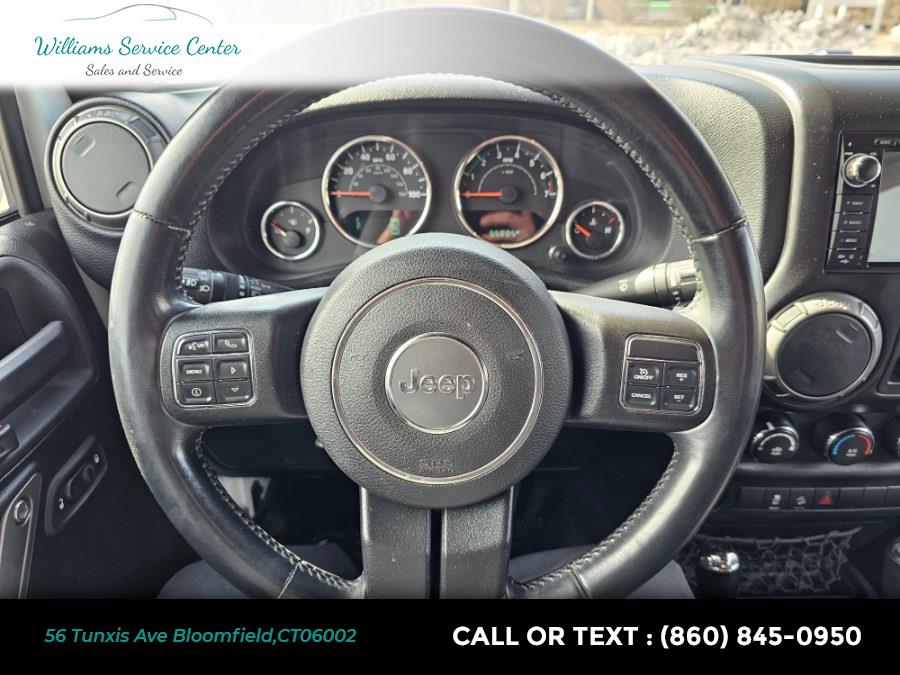 2015 Jeep Wrangler Unlimited 4WD 4dr Sport, available for sale in Bloomfield, Connecticut | Williams Service Center. Bloomfield, Connecticut 2015 Jeep Wrangler Unlimited 4WD 4dr Sport, available for sale in Bloomfield, Connecticut | Williams Service Center. Bloomfield, Connecticut