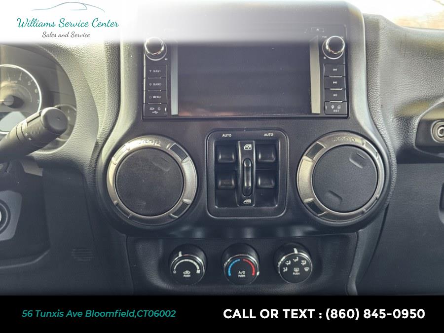 2015 Jeep Wrangler Unlimited 4WD 4dr Sport, available for sale in Bloomfield, Connecticut | Williams Service Center. Bloomfield, Connecticut 2015 Jeep Wrangler Unlimited 4WD 4dr Sport, available for sale in Bloomfield, Connecticut | Williams Service Center. Bloomfield, Connecticut