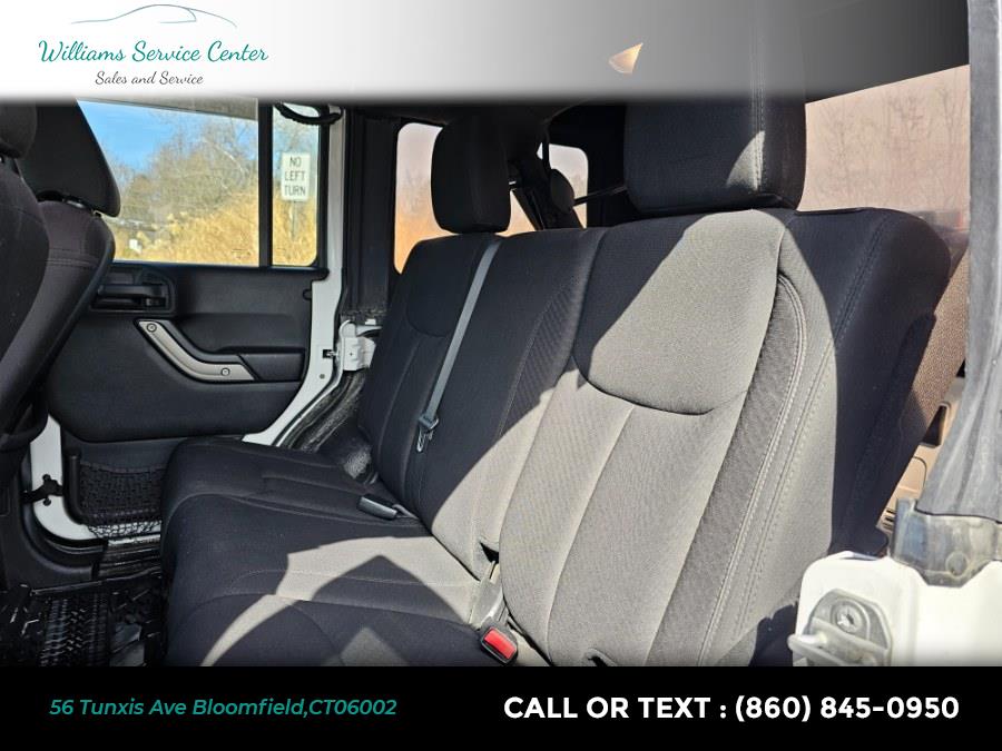 2015 Jeep Wrangler Unlimited 4WD 4dr Sport, available for sale in Bloomfield, Connecticut | Williams Service Center. Bloomfield, Connecticut 2015 Jeep Wrangler Unlimited 4WD 4dr Sport, available for sale in Bloomfield, Connecticut | Williams Service Center. Bloomfield, Connecticut