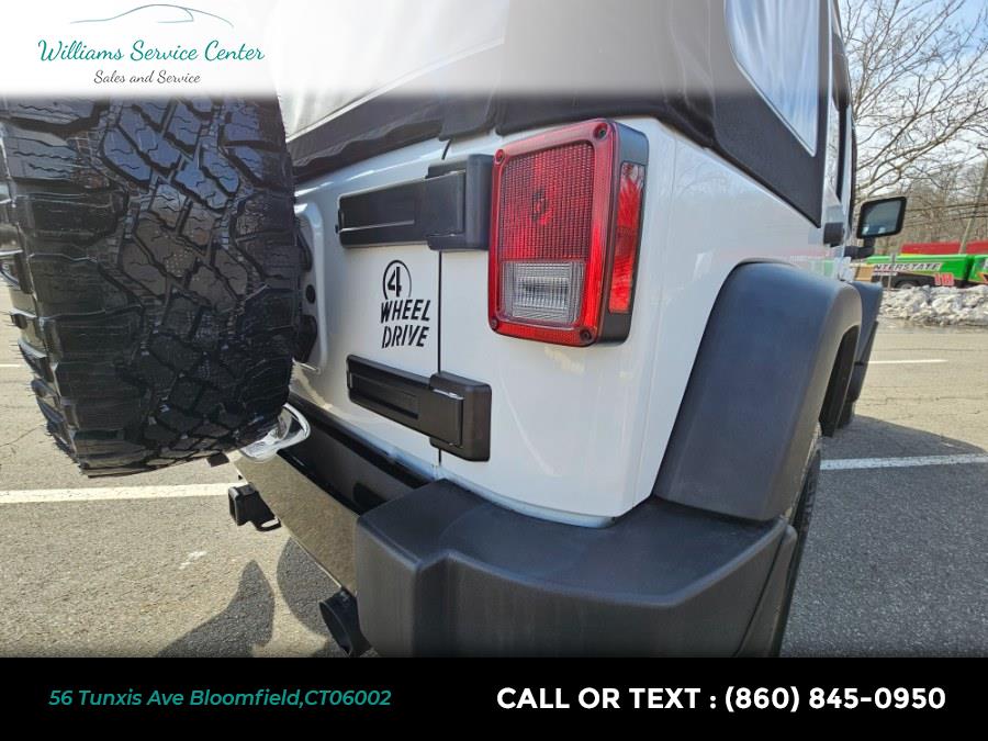 2015 Jeep Wrangler Unlimited 4WD 4dr Sport, available for sale in Bloomfield, Connecticut | Williams Service Center. Bloomfield, Connecticut 2015 Jeep Wrangler Unlimited 4WD 4dr Sport, available for sale in Bloomfield, Connecticut | Williams Service Center. Bloomfield, Connecticut