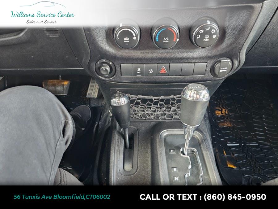 2015 Jeep Wrangler Unlimited 4WD 4dr Sport, available for sale in Bloomfield, Connecticut | Williams Service Center. Bloomfield, Connecticut 2015 Jeep Wrangler Unlimited 4WD 4dr Sport, available for sale in Bloomfield, Connecticut | Williams Service Center. Bloomfield, Connecticut