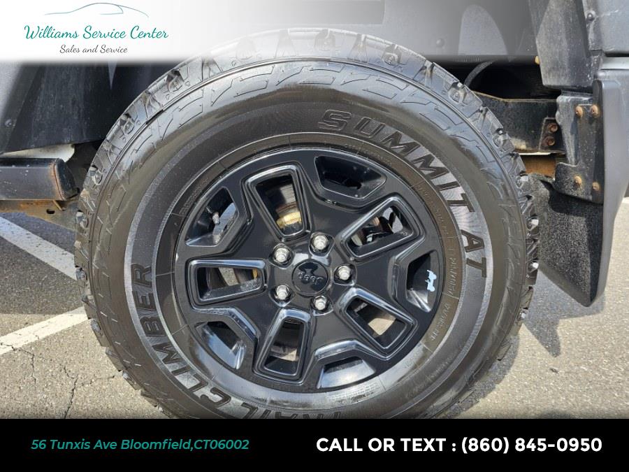 2015 Jeep Wrangler Unlimited 4WD 4dr Sport, available for sale in Bloomfield, Connecticut | Williams Service Center. Bloomfield, Connecticut 2015 Jeep Wrangler Unlimited 4WD 4dr Sport, available for sale in Bloomfield, Connecticut | Williams Service Center. Bloomfield, Connecticut