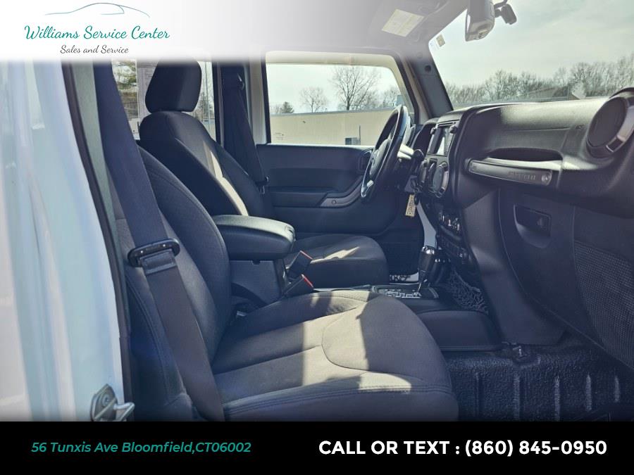 2015 Jeep Wrangler Unlimited 4WD 4dr Sport, available for sale in Bloomfield, Connecticut | Williams Service Center. Bloomfield, Connecticut 2015 Jeep Wrangler Unlimited 4WD 4dr Sport, available for sale in Bloomfield, Connecticut | Williams Service Center. Bloomfield, Connecticut