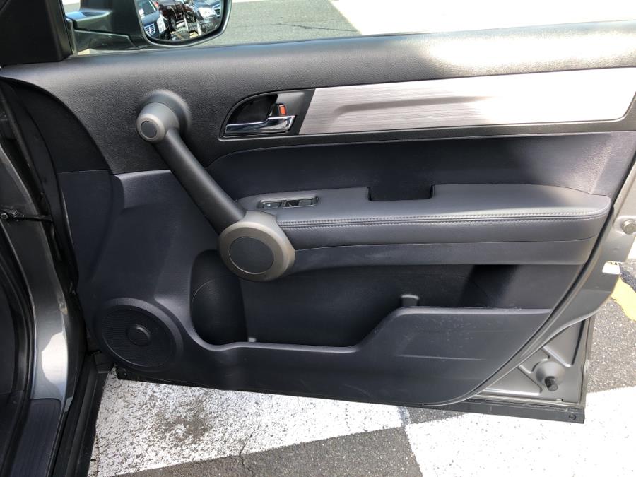 2010 Honda CR-V 4WD 5dr EX-L, available for sale in Waterbury, Connecticut | National Auto Brokers, Inc.. Waterbury, Connecticut 2010 Honda CR-V 4WD 5dr EX-L, available for sale in Waterbury, Connecticut | National Auto Brokers, Inc.. Waterbury, Connecticut