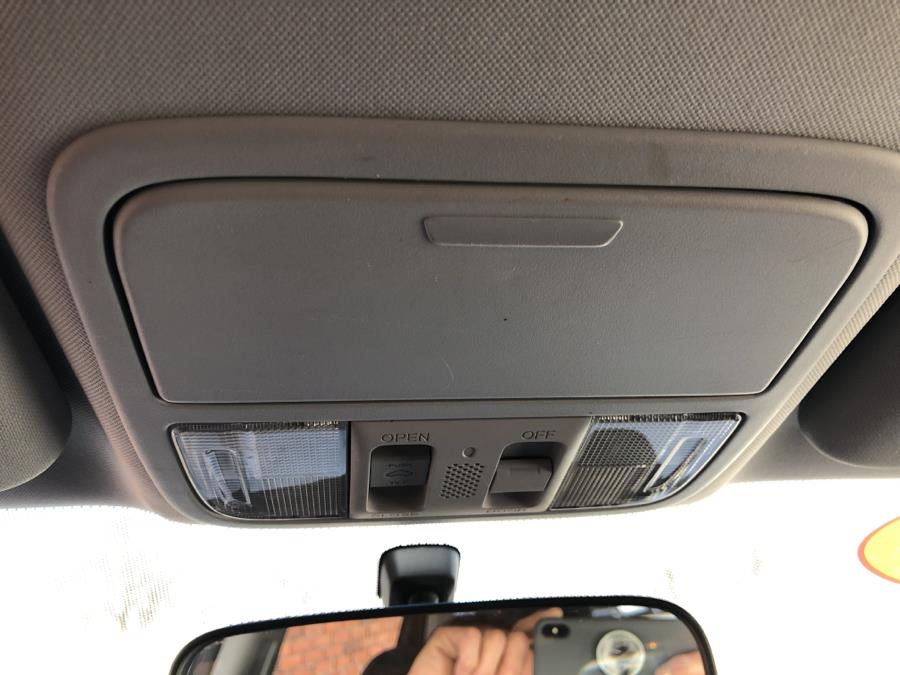 2010 Honda CR-V 4WD 5dr EX-L, available for sale in Waterbury, Connecticut | National Auto Brokers, Inc.. Waterbury, Connecticut 2010 Honda CR-V 4WD 5dr EX-L, available for sale in Waterbury, Connecticut | National Auto Brokers, Inc.. Waterbury, Connecticut