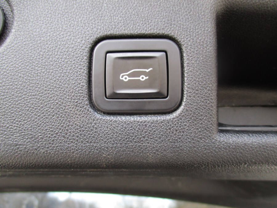 2019 Chevrolet Equinox AWD 4dr LT w/1LT, available for sale in New Britain, Connecticut | Universal Motors LLC. New Britain, Connecticut 2019 Chevrolet Equinox AWD 4dr LT w/1LT, available for sale in New Britain, Connecticut | Universal Motors LLC. New Britain, Connecticut