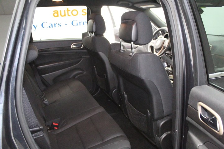 2014 Jeep Grand Cherokee 4WD 4dr Laredo, available for sale in Plainville, Connecticut | New England Auto Sales LLC. Plainville, Connecticut 2014 Jeep Grand Cherokee 4WD 4dr Laredo, available for sale in Plainville, Connecticut | New England Auto Sales LLC. Plainville, Connecticut