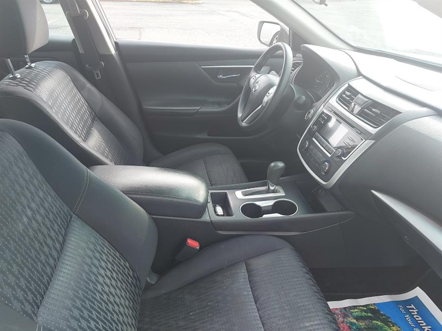 2017 Nissan Altima 2.5 SR Sedan, available for sale in West Hartford, Connecticut | Chadrad Motors llc. West Hartford, Connecticut 2017 Nissan Altima 2.5 SR Sedan, available for sale in West Hartford, Connecticut | Chadrad Motors llc. West Hartford, Connecticut