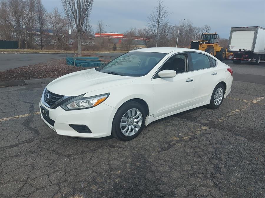 2017 Nissan Altima 2.5 SR Sedan, available for sale in West Hartford, Connecticut | Chadrad Motors llc. West Hartford, Connecticut 2017 Nissan Altima 2.5 SR Sedan, available for sale in West Hartford, Connecticut | Chadrad Motors llc. West Hartford, Connecticut