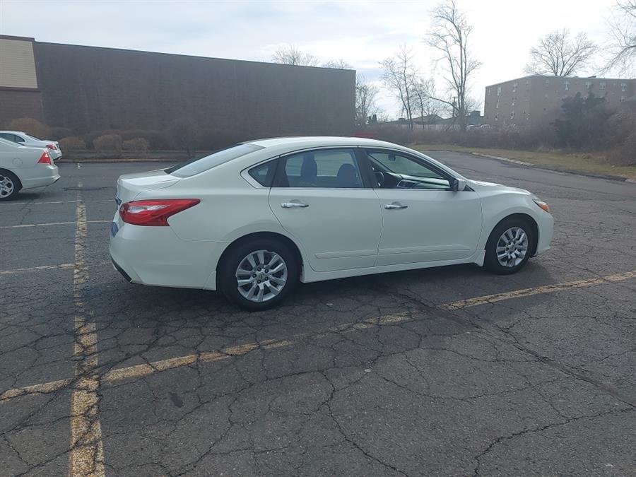 2017 Nissan Altima 2.5 SR Sedan, available for sale in West Hartford, Connecticut | Chadrad Motors llc. West Hartford, Connecticut 2017 Nissan Altima 2.5 SR Sedan, available for sale in West Hartford, Connecticut | Chadrad Motors llc. West Hartford, Connecticut