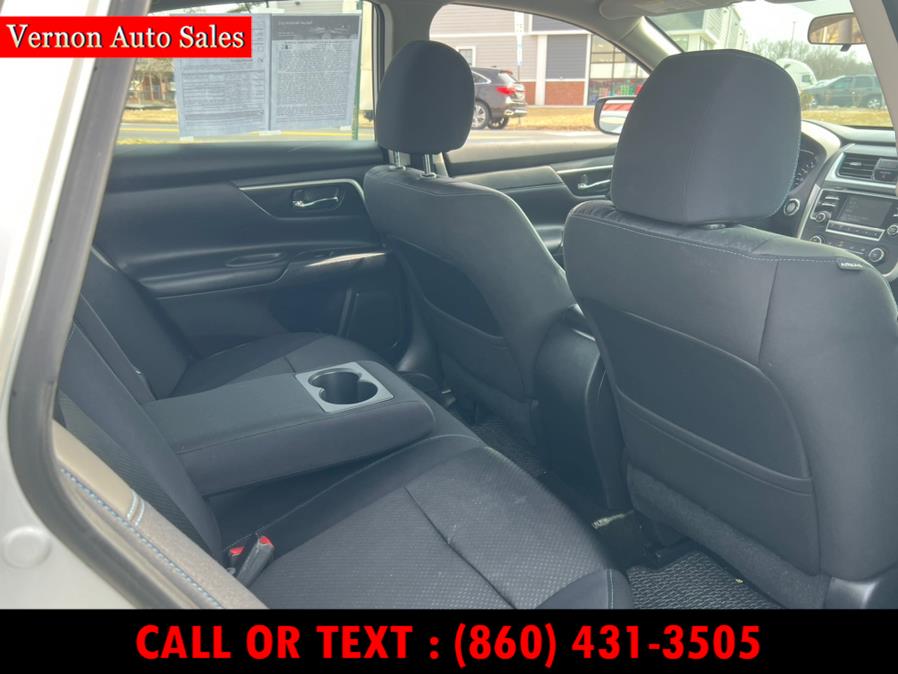 2016 Nissan Altima 4dr Sdn I4 2.5 SR, available for sale in Manchester, Connecticut | Vernon Auto Sale & Service. Manchester, Connecticut 2016 Nissan Altima 4dr Sdn I4 2.5 SR, available for sale in Manchester, Connecticut | Vernon Auto Sale & Service. Manchester, Connecticut