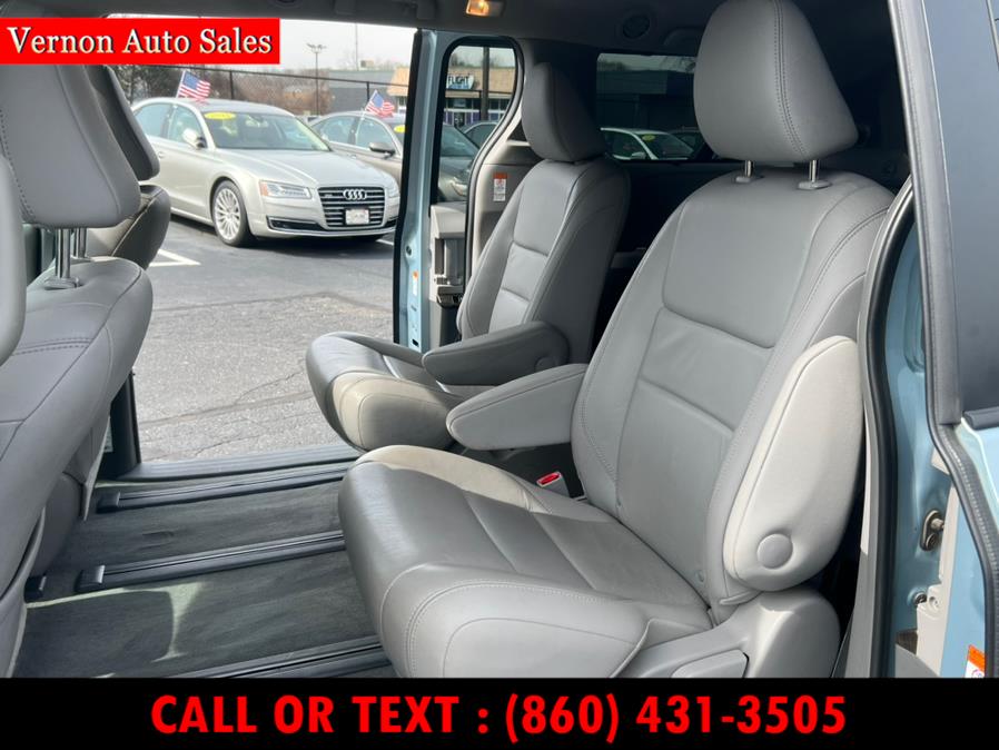 2015 Toyota Sienna 5dr 7-Pass Van XLE AWD (Natl), available for sale in Manchester, Connecticut | Vernon Auto Sale & Service. Manchester, Connecticut 2015 Toyota Sienna 5dr 7-Pass Van XLE AWD (Natl), available for sale in Manchester, Connecticut | Vernon Auto Sale & Service. Manchester, Connecticut
