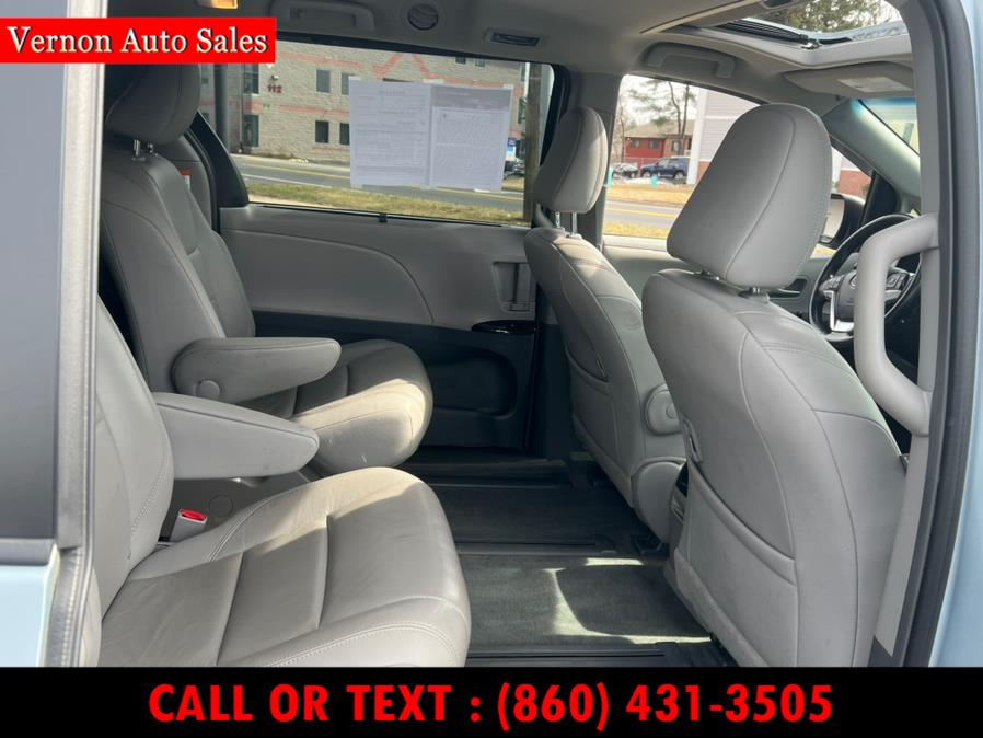 2015 Toyota Sienna 5dr 7-Pass Van XLE AWD (Natl), available for sale in Manchester, Connecticut | Vernon Auto Sale & Service. Manchester, Connecticut 2015 Toyota Sienna 5dr 7-Pass Van XLE AWD (Natl), available for sale in Manchester, Connecticut | Vernon Auto Sale & Service. Manchester, Connecticut