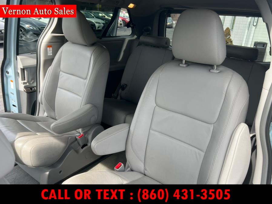 2015 Toyota Sienna 5dr 7-Pass Van XLE AWD (Natl), available for sale in Manchester, Connecticut | Vernon Auto Sale & Service. Manchester, Connecticut 2015 Toyota Sienna 5dr 7-Pass Van XLE AWD (Natl), available for sale in Manchester, Connecticut | Vernon Auto Sale & Service. Manchester, Connecticut