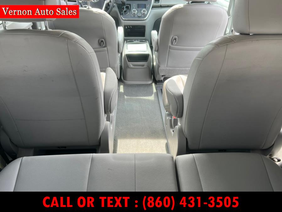 2015 Toyota Sienna 5dr 7-Pass Van XLE AWD (Natl), available for sale in Manchester, Connecticut | Vernon Auto Sale & Service. Manchester, Connecticut 2015 Toyota Sienna 5dr 7-Pass Van XLE AWD (Natl), available for sale in Manchester, Connecticut | Vernon Auto Sale & Service. Manchester, Connecticut