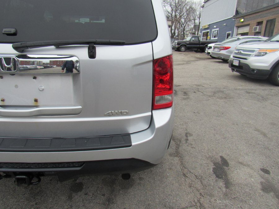 2013 Honda Pilot LX, available for sale in Worcester, Massachusetts | Hilario's Auto Sales Inc.. Worcester, Massachusetts 2013 Honda Pilot LX, available for sale in Worcester, Massachusetts | Hilario's Auto Sales Inc.. Worcester, Massachusetts
