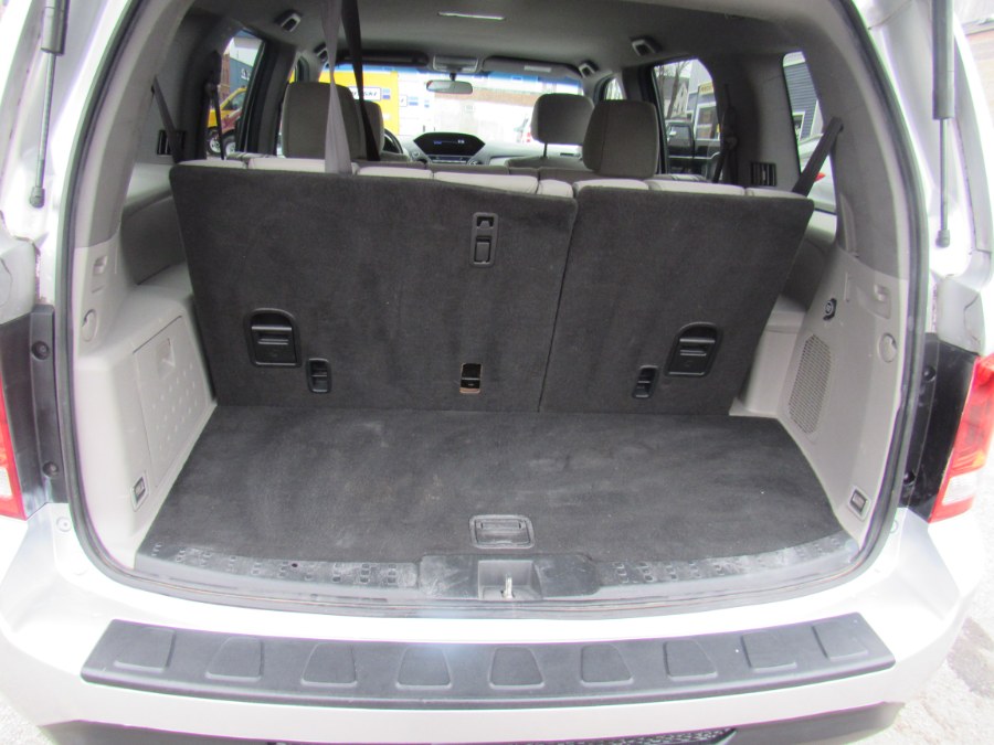 2013 Honda Pilot LX, available for sale in Worcester, Massachusetts | Hilario's Auto Sales Inc.. Worcester, Massachusetts 2013 Honda Pilot LX, available for sale in Worcester, Massachusetts | Hilario's Auto Sales Inc.. Worcester, Massachusetts