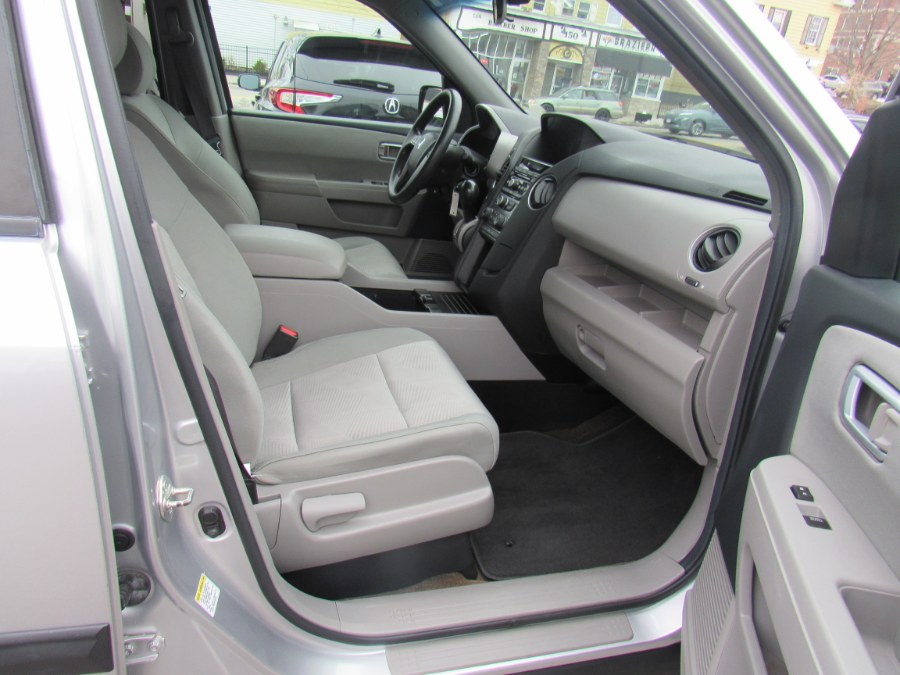 2013 Honda Pilot LX, available for sale in Worcester, Massachusetts | Hilario's Auto Sales Inc.. Worcester, Massachusetts 2013 Honda Pilot LX, available for sale in Worcester, Massachusetts | Hilario's Auto Sales Inc.. Worcester, Massachusetts