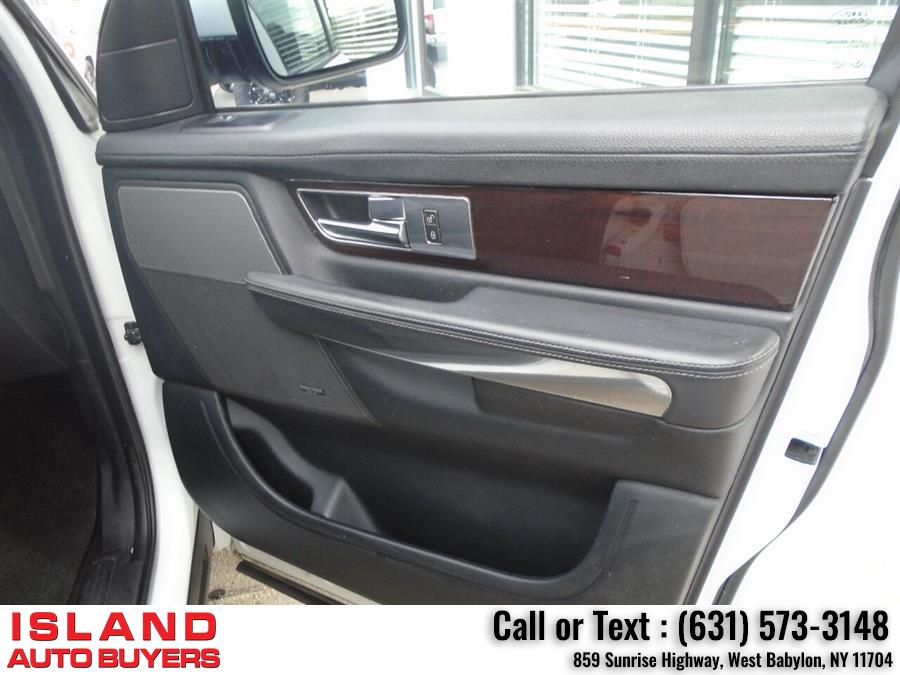 2011 Land Rover Range Rover Sport HSE 4x4 4dr SUV, available for sale in West Babylon, New York | Island Auto Buyers. West Babylon, New York 2011 Land Rover Range Rover Sport HSE 4x4 4dr SUV, available for sale in West Babylon, New York | Island Auto Buyers. West Babylon, New York