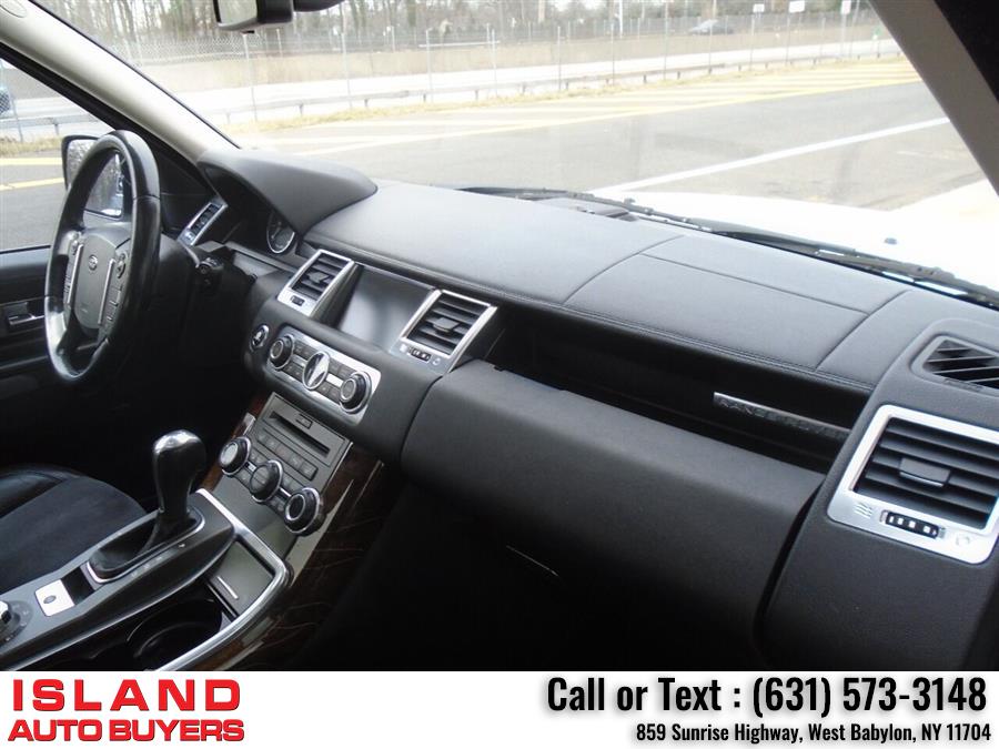 2011 Land Rover Range Rover Sport HSE 4x4 4dr SUV, available for sale in West Babylon, New York | Island Auto Buyers. West Babylon, New York 2011 Land Rover Range Rover Sport HSE 4x4 4dr SUV, available for sale in West Babylon, New York | Island Auto Buyers. West Babylon, New York
