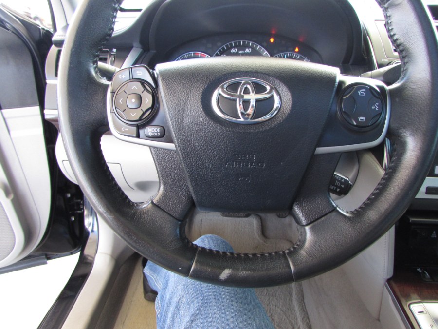 2013 Toyota Camry 4dr Sdn V6 Auto XLE (Natl), available for sale in Orlando, Florida | VIP Auto Enterprise, Inc. Orlando, Florida 2013 Toyota Camry 4dr Sdn V6 Auto XLE (Natl), available for sale in Orlando, Florida | VIP Auto Enterprise, Inc. Orlando, Florida