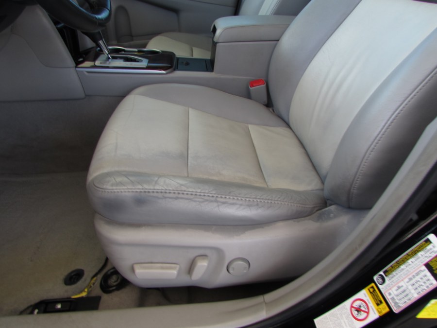 2013 Toyota Camry 4dr Sdn V6 Auto XLE (Natl), available for sale in Orlando, Florida | VIP Auto Enterprise, Inc. Orlando, Florida 2013 Toyota Camry 4dr Sdn V6 Auto XLE (Natl), available for sale in Orlando, Florida | VIP Auto Enterprise, Inc. Orlando, Florida
