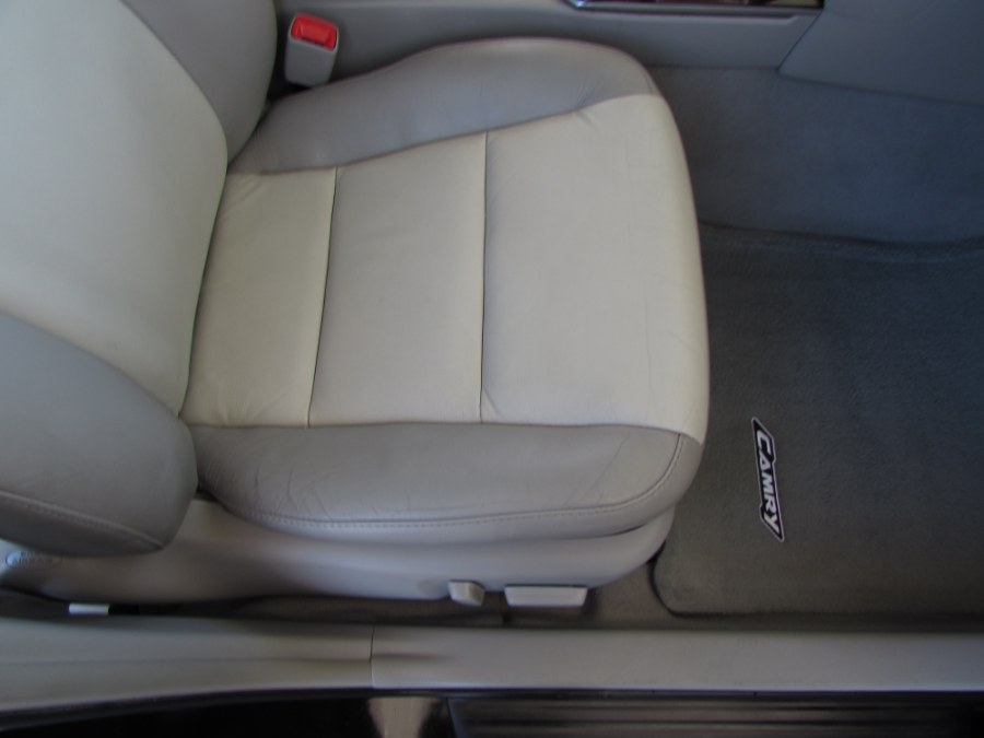2013 Toyota Camry 4dr Sdn V6 Auto XLE (Natl), available for sale in Orlando, Florida | VIP Auto Enterprise, Inc. Orlando, Florida 2013 Toyota Camry 4dr Sdn V6 Auto XLE (Natl), available for sale in Orlando, Florida | VIP Auto Enterprise, Inc. Orlando, Florida