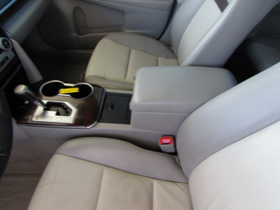 2013 Toyota Camry 4dr Sdn V6 Auto XLE (Natl), available for sale in Orlando, Florida | VIP Auto Enterprise, Inc. Orlando, Florida 2013 Toyota Camry 4dr Sdn V6 Auto XLE (Natl), available for sale in Orlando, Florida | VIP Auto Enterprise, Inc. Orlando, Florida