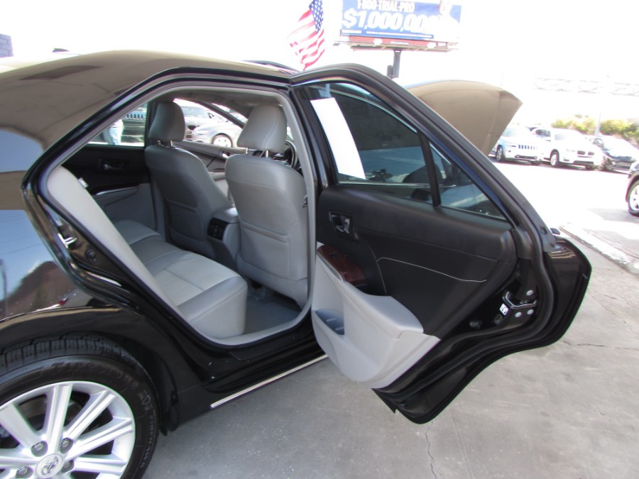 2013 Toyota Camry 4dr Sdn V6 Auto XLE (Natl), available for sale in Orlando, Florida | VIP Auto Enterprise, Inc. Orlando, Florida 2013 Toyota Camry 4dr Sdn V6 Auto XLE (Natl), available for sale in Orlando, Florida | VIP Auto Enterprise, Inc. Orlando, Florida