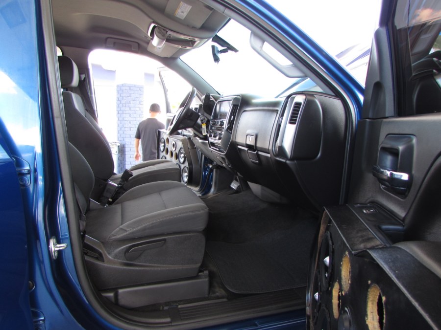 2017 Chevrolet Silverado 1500 2WD Crew Cab 143.5" LT w/1LT, available for sale in Orlando, Florida | VIP Auto Enterprise, Inc. Orlando, Florida 2017 Chevrolet Silverado 1500 2WD Crew Cab 143.5" LT w/1LT, available for sale in Orlando, Florida | VIP Auto Enterprise, Inc. Orlando, Florida