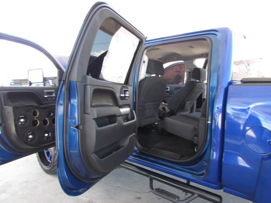 2017 Chevrolet Silverado 1500 2WD Crew Cab 143.5" LT w/1LT, available for sale in Orlando, Florida | VIP Auto Enterprise, Inc. Orlando, Florida 2017 Chevrolet Silverado 1500 2WD Crew Cab 143.5" LT w/1LT, available for sale in Orlando, Florida | VIP Auto Enterprise, Inc. Orlando, Florida